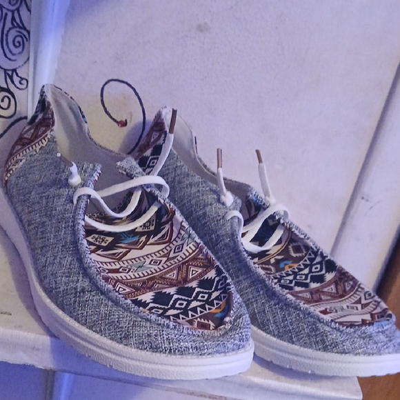 Shoes - Hey Dude Mocks Womens Size 11 Brand New